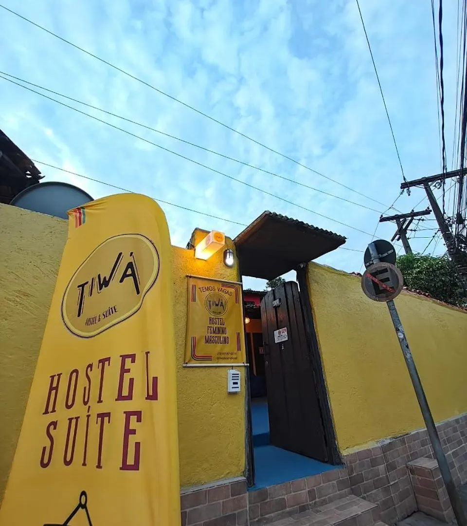 Hostel E Suites Tiwa Порту-Сегуру Бразилия